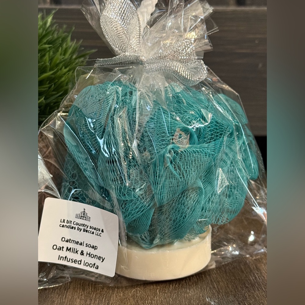 Oatmeal Soap with Blue Loofah